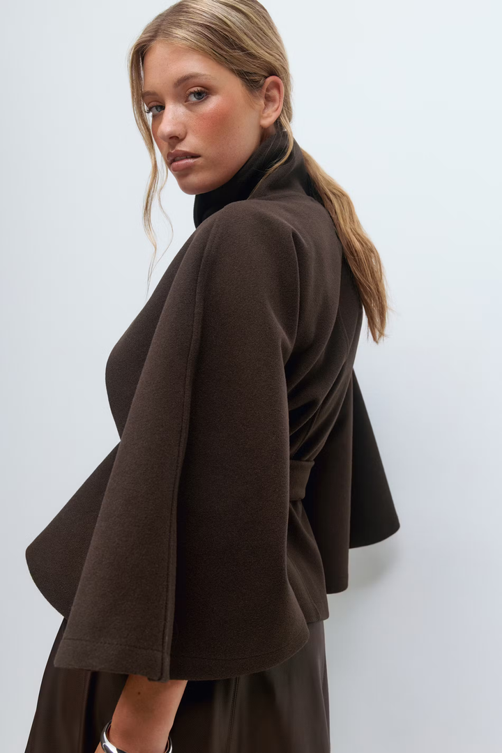 THALINDRAE – ELEGANT WOMEN’S BELTED COAT