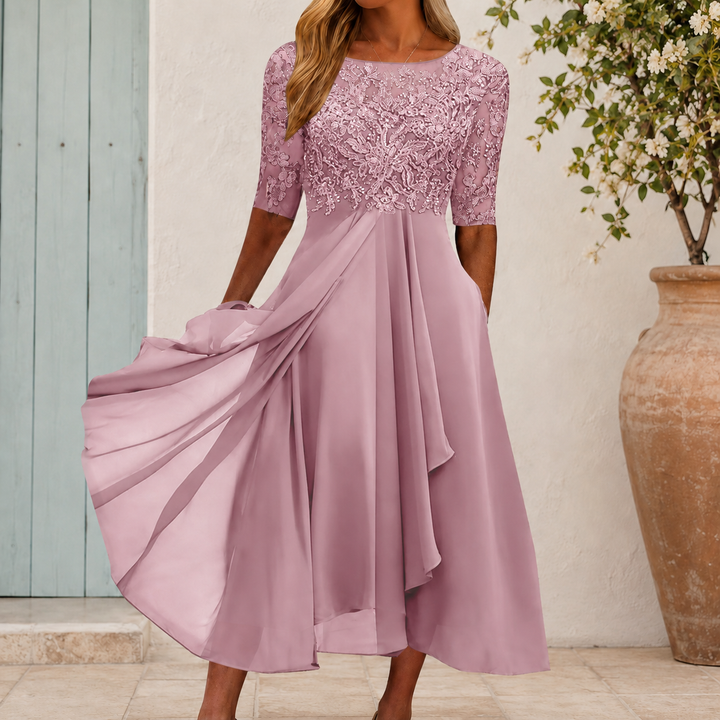 Zaria – The Flattering Lace Midi Dress