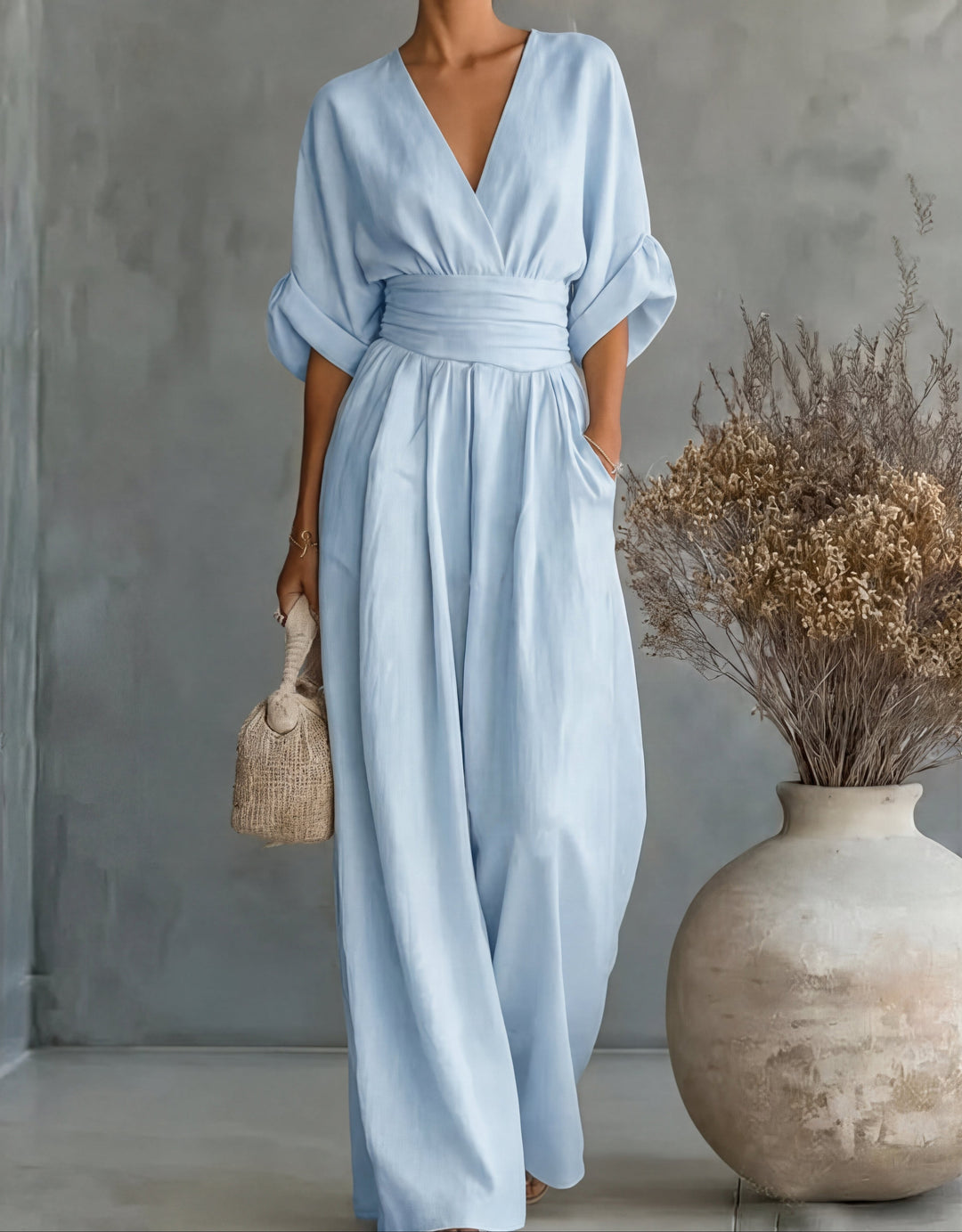 Daniela – Elegant Wide-Leg V-Neck Jumpsuit
