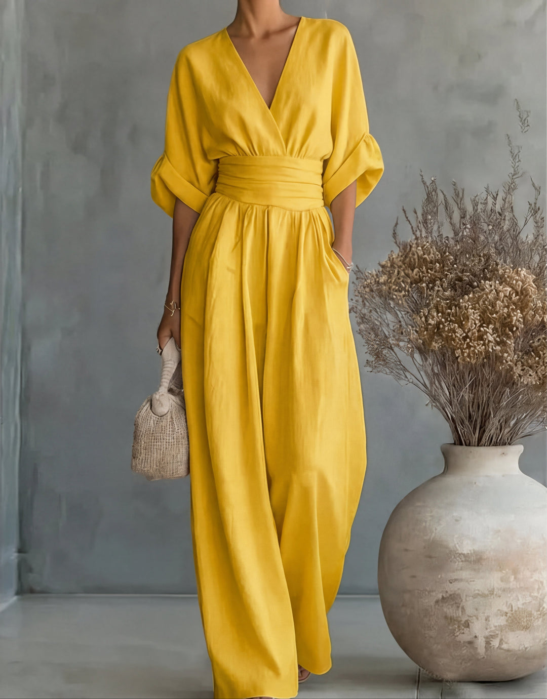 Daniela – Elegant Wide-Leg V-Neck Jumpsuit