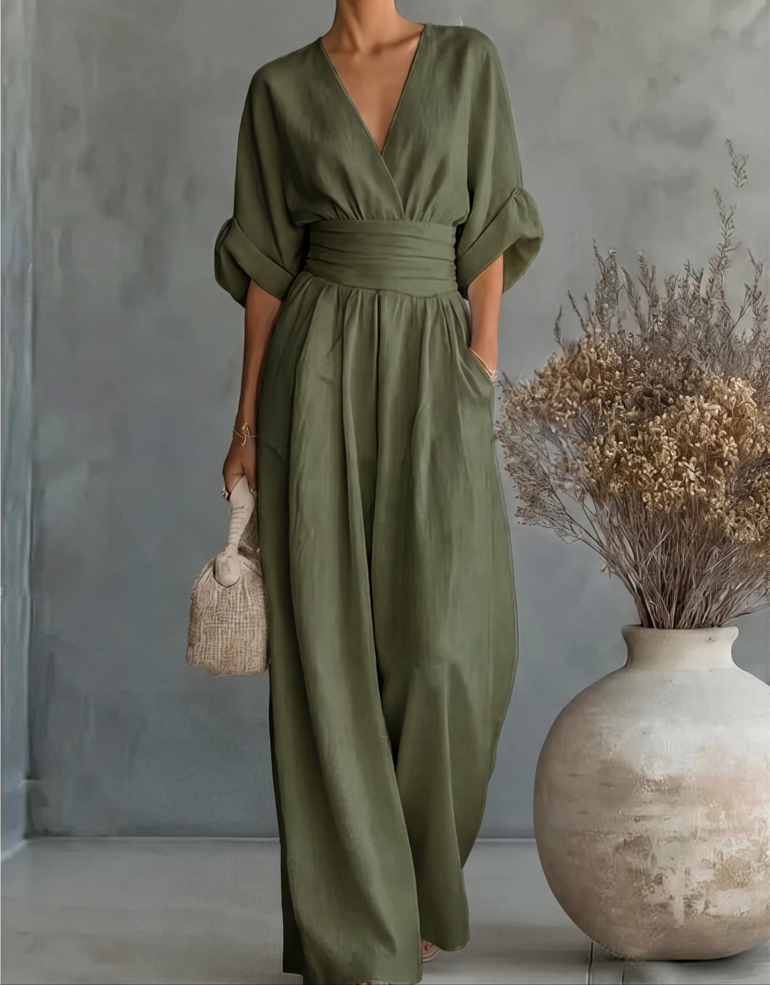 Daniela – Elegant Wide-Leg V-Neck Jumpsuit